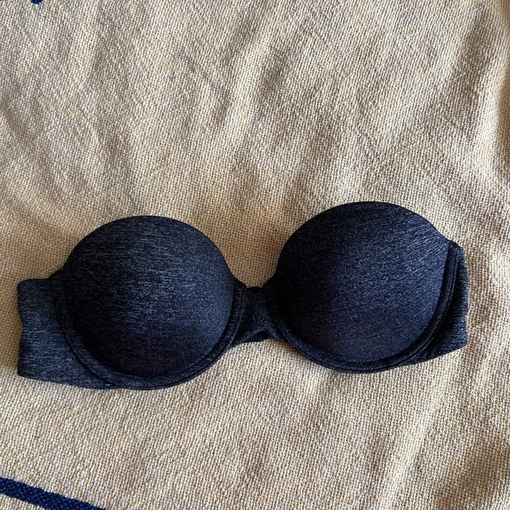 Victoria’s Secret strapless bra
